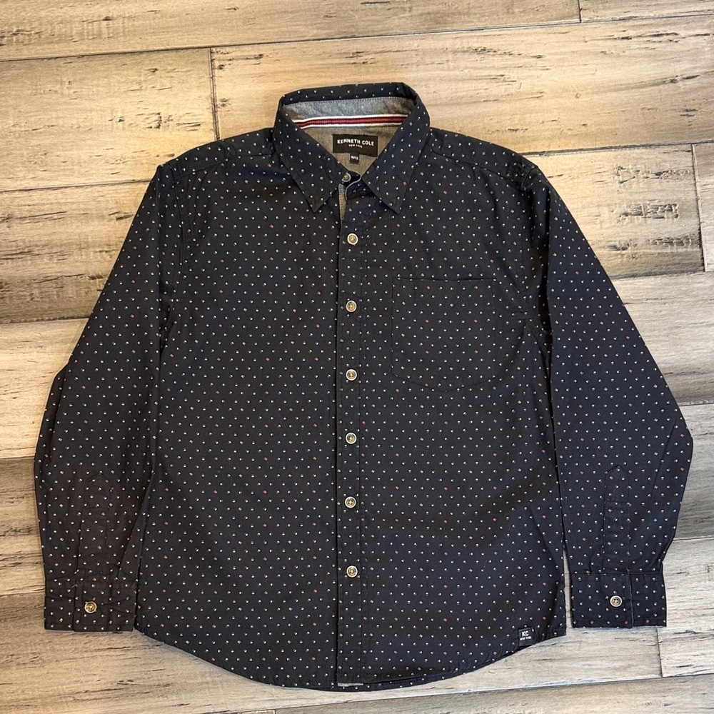 Kenneth Cole Black Button